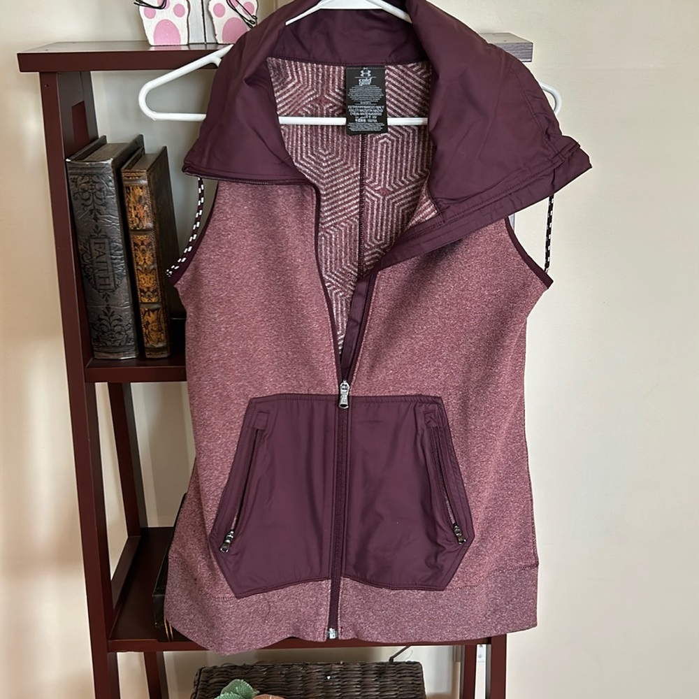 Under Armour sleeveless vest